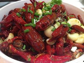 你们吃龙虾我吃瓜,共享夏日美味时光