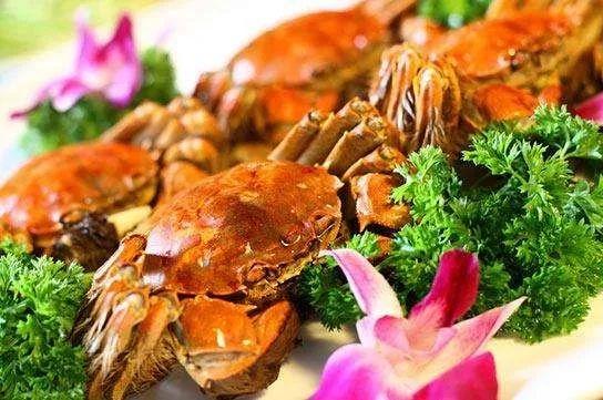 唐山崔浩吃瓜,唐山街头一幕引发网友热议